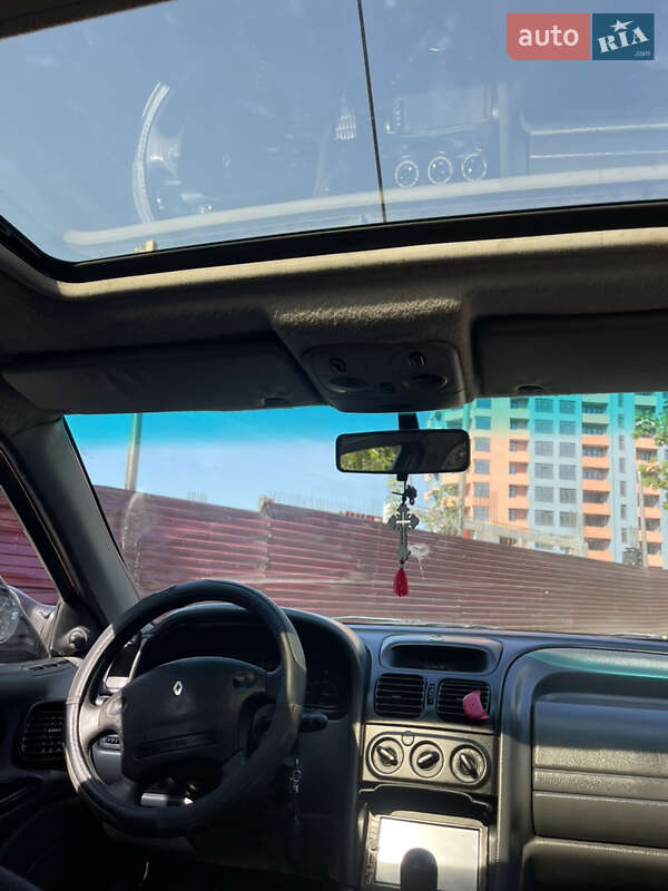Ліфтбек Renault Laguna 1995 в Тернополі