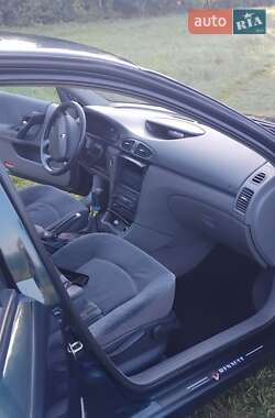 Лифтбек Renault Laguna 2002 в 