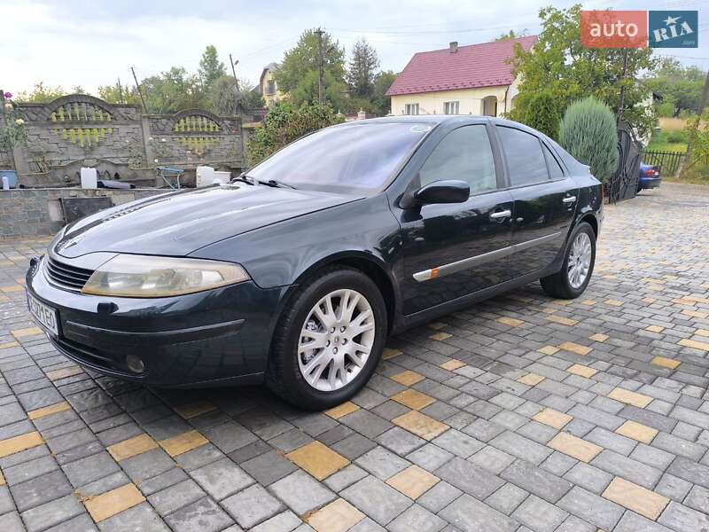 Лифтбек Renault Laguna 2001 в Черновцах
