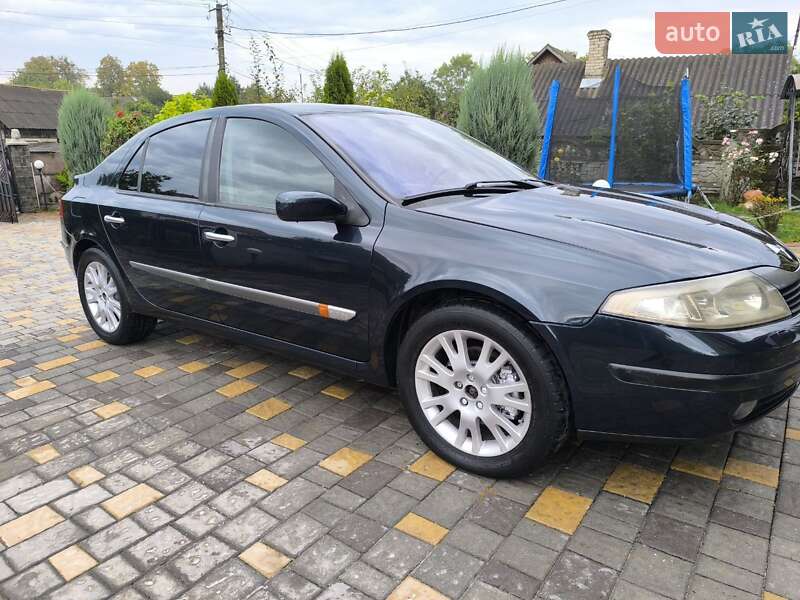 Лифтбек Renault Laguna 2001 в Черновцах