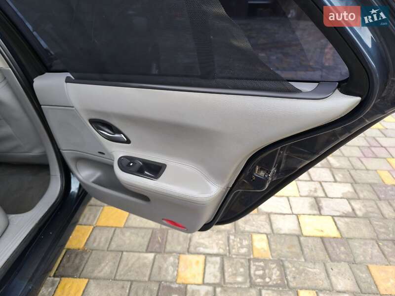 Лифтбек Renault Laguna 2001 в Черновцах