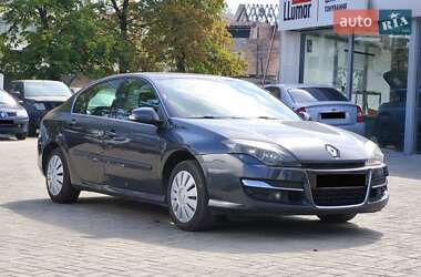 Лифтбек Renault Laguna 2011 в 