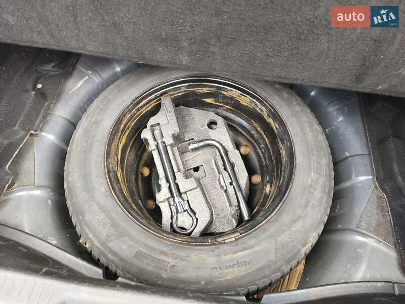 Лифтбек Renault Laguna 2011 в Днепре