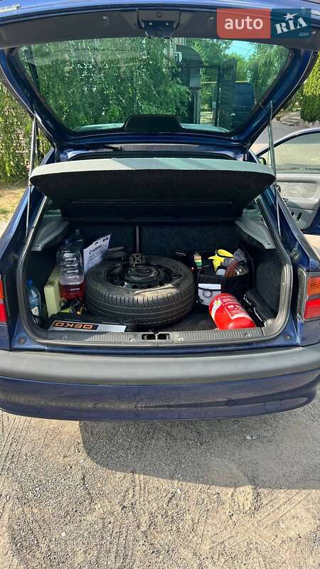 Лифтбек Renault Laguna 2001 в Запорожье