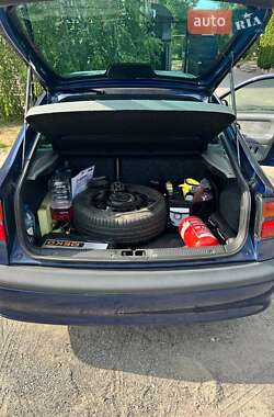 Лифтбек Renault Laguna 2001 в 