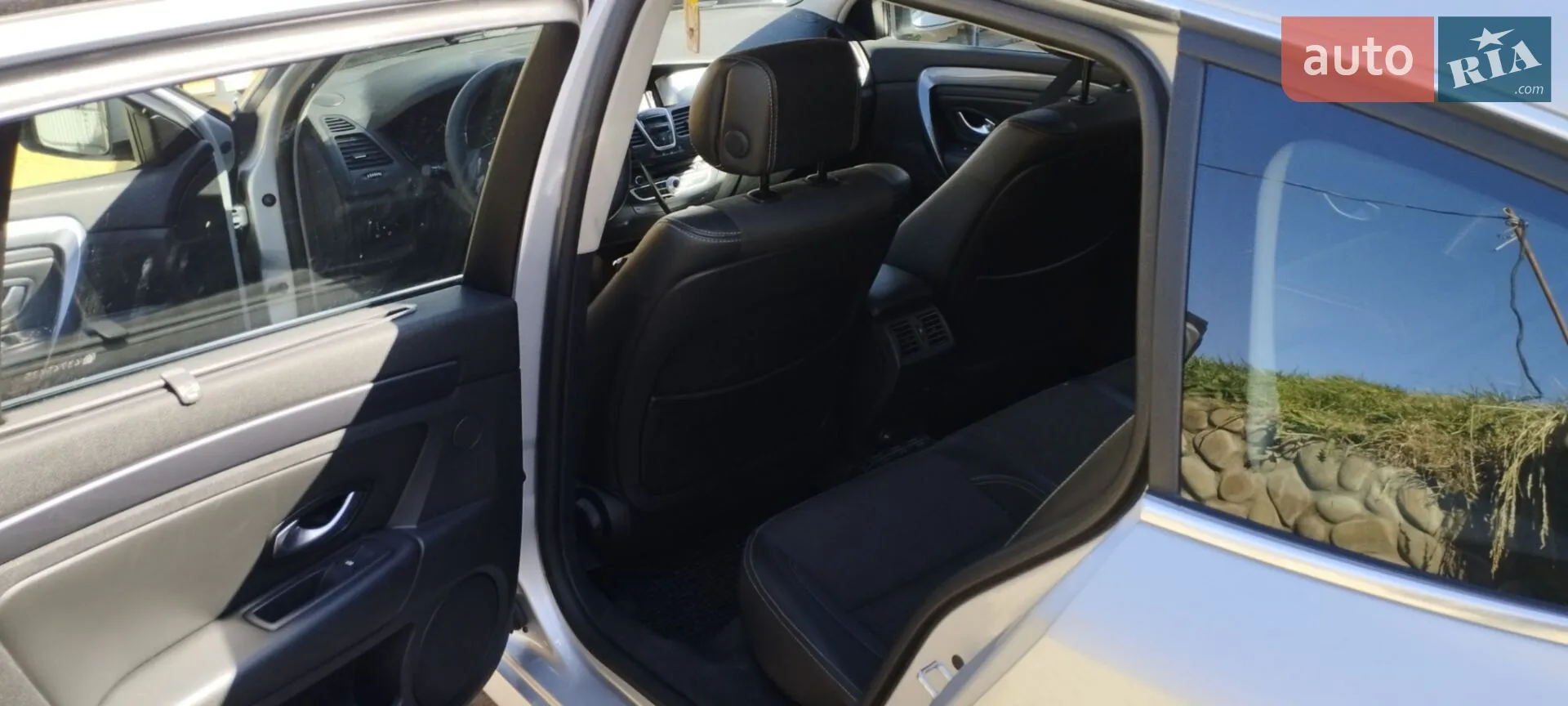 2010 Renault Laguna - мініатюра 2
