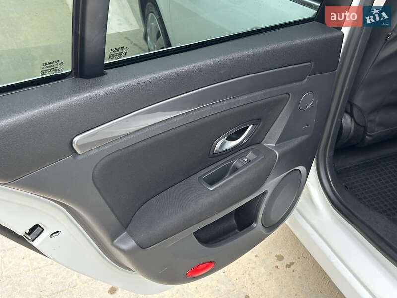 Универсал Renault Laguna 2010 в Львове