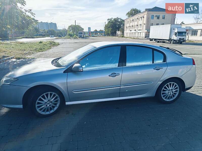 Лифтбек Renault Laguna 2009 в Полтаве фото 29 Лифтбек Renault Laguna 2009 в Полтаве