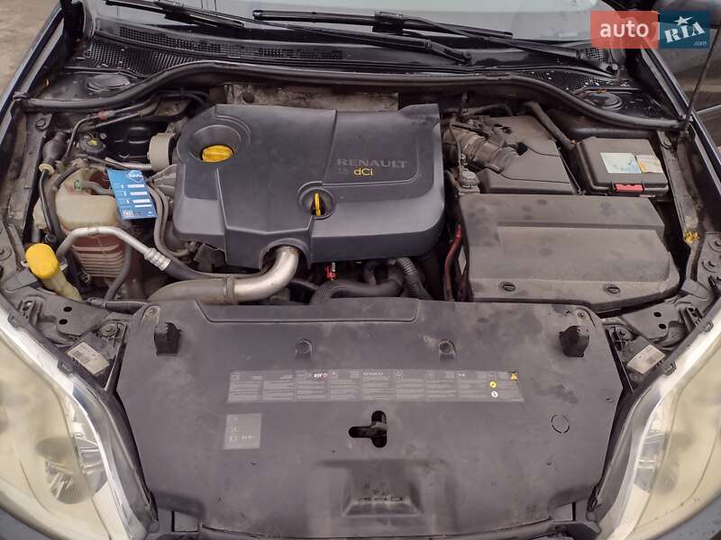 Универсал Renault Laguna 2009 в Ровно