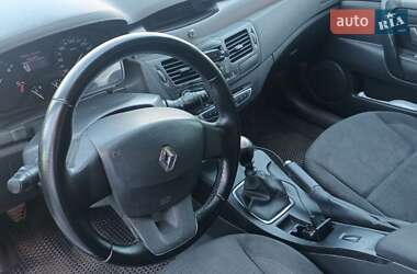 Лифтбек Renault Laguna 2008 в 