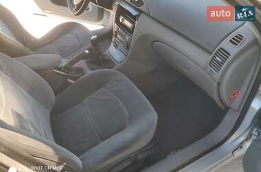 Лифтбек Renault Laguna 2001 в 