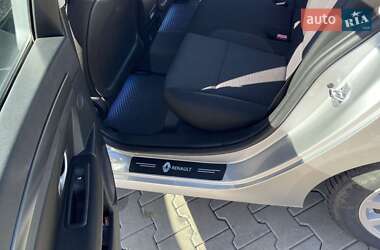 Лифтбек Renault Laguna 2008 в 