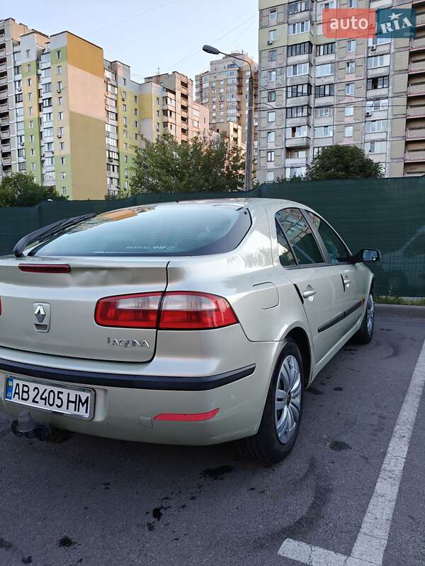 Лифтбек Renault Laguna 2003 в Киеве