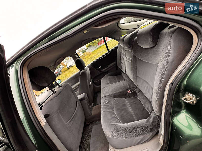 Лифтбек Renault Laguna 2001 в Киеве