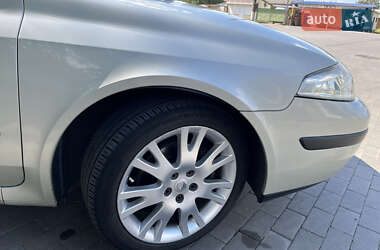 Лифтбек Renault Laguna 2003 в 