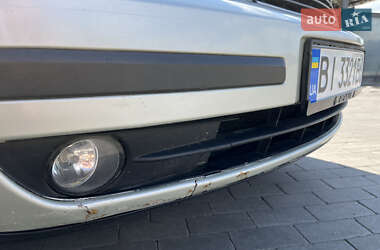 Лифтбек Renault Laguna 2003 в 