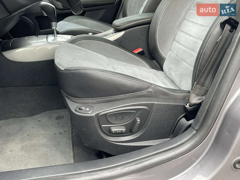 Универсал Renault Laguna 2012 в Ровно