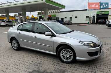 Лифтбек Renault Laguna 2011 в 