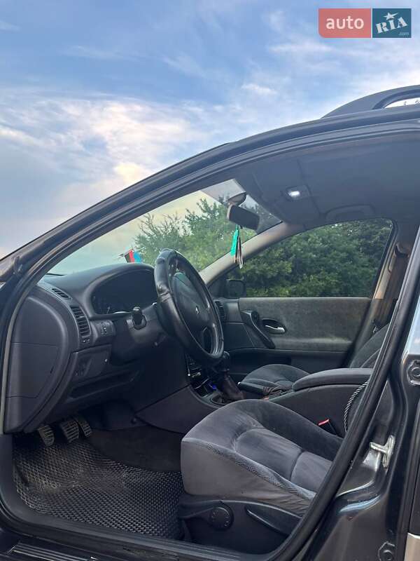 Універсал Renault Laguna 2002 в Тернополі