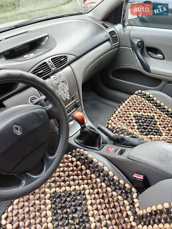 Лифтбек Renault Laguna 2003 в Киеве