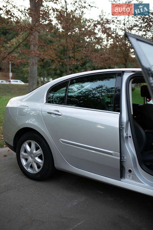 Лифтбек Renault Laguna 2010 в Киеве фото 14 Лифтбек Renault Laguna 2010 в Киеве