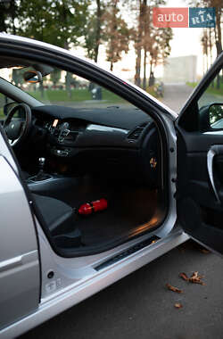 Ліфтбек Renault Laguna 2010 в 