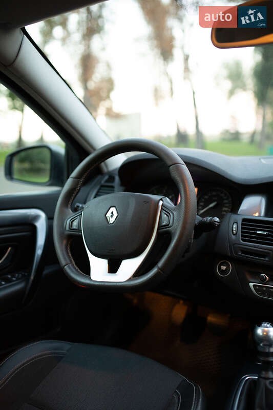 Лифтбек Renault Laguna 2010 в Киеве фото 30 Лифтбек Renault Laguna 2010 в Киеве