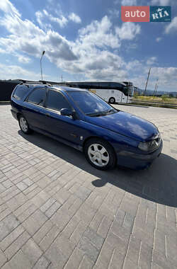Универсал Renault Laguna 2000 в  фото 3 Универсал Renault Laguna 2000 в