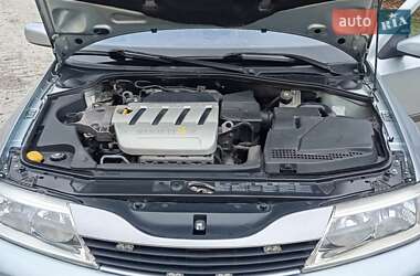 Лифтбек Renault Laguna 2001 в 