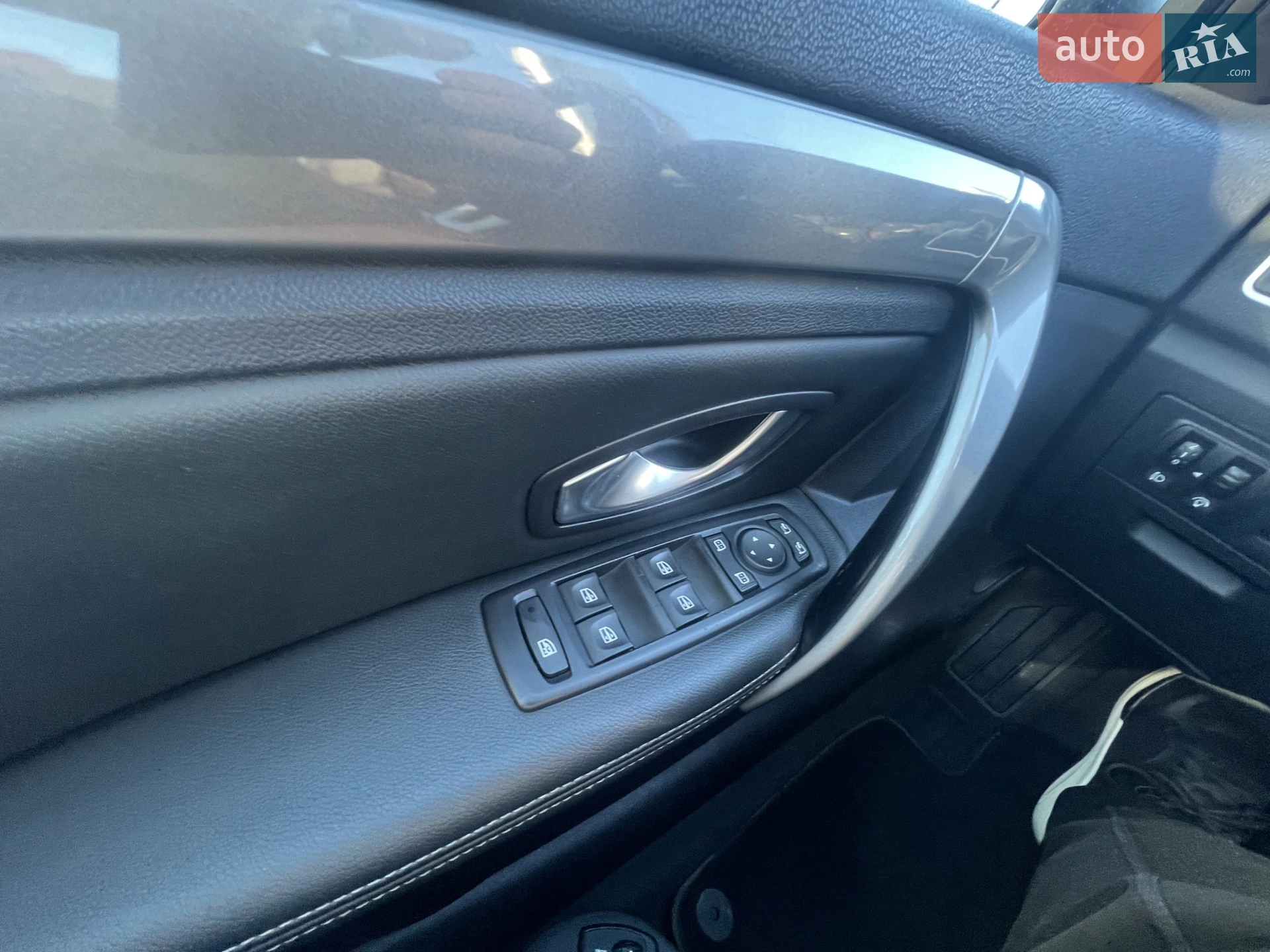 2013 Renault Laguna - мініатюра 37