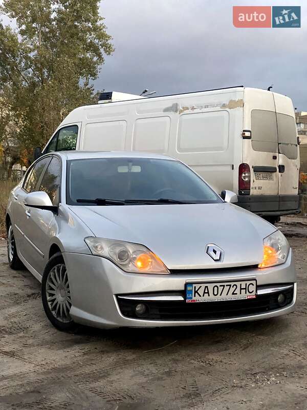 Лифтбек Renault Laguna 2008 в 