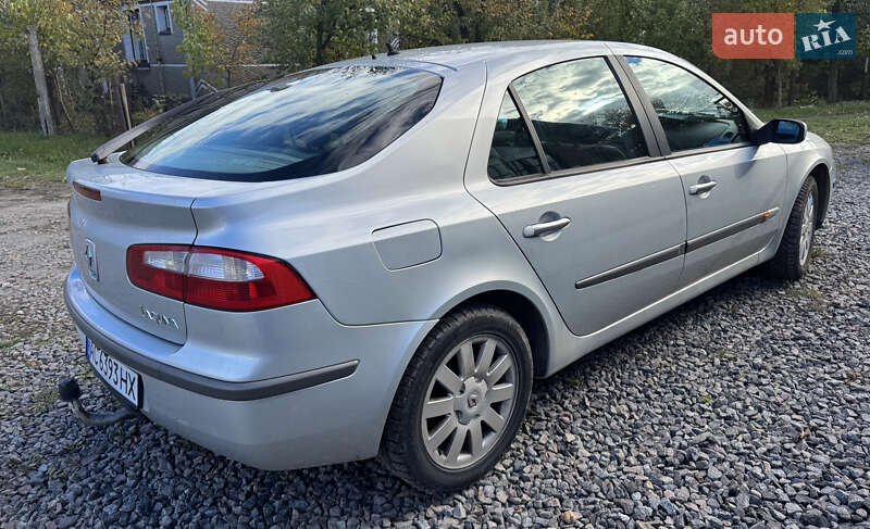 Лифтбек Renault Laguna 2001 в 