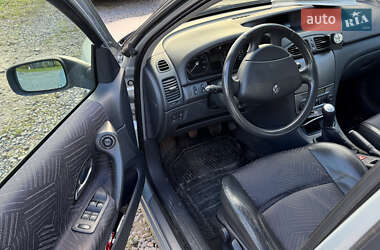 Лифтбек Renault Laguna 2001 в 