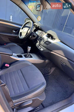 Универсал Renault Laguna 2011 в 