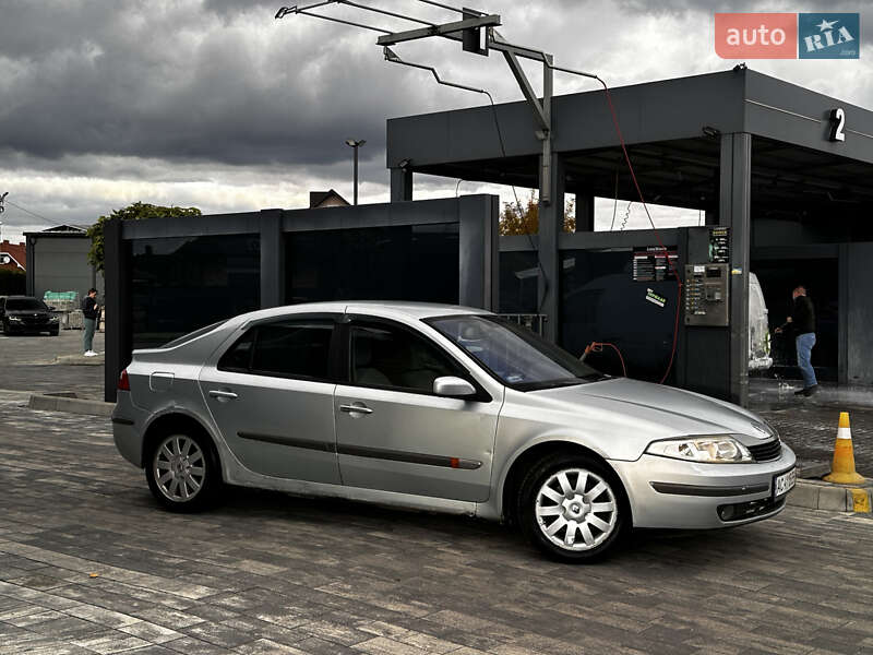 Лифтбек Renault Laguna 2002 в Луцке
