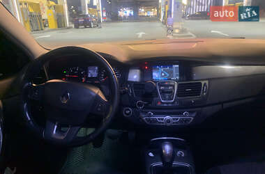 Ліфтбек Renault Laguna 2012 в 
