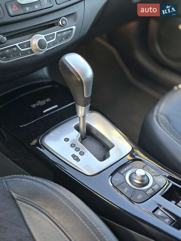 Универсал Renault Laguna 2011 в Житомире