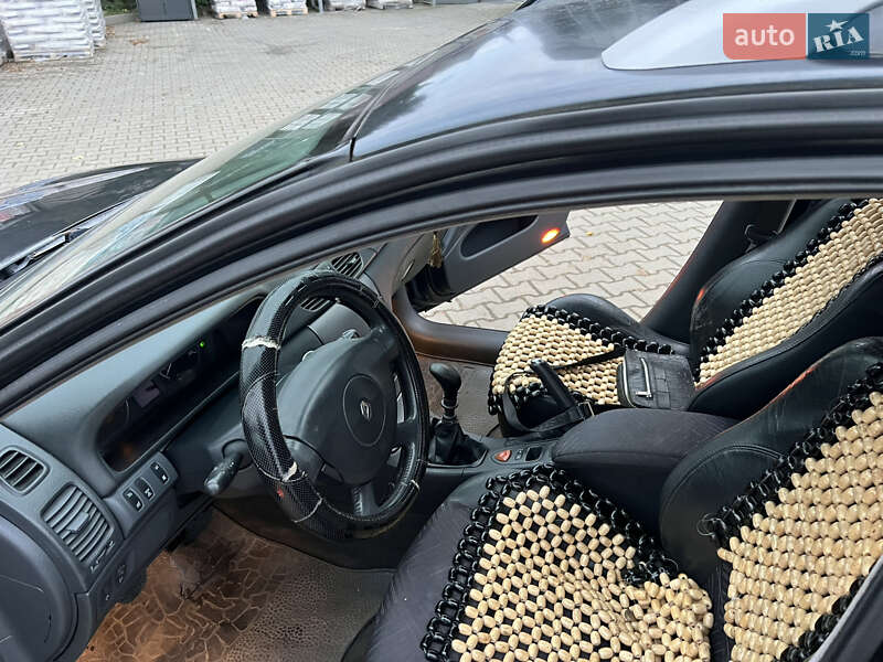 Універсал Renault Laguna 2001 в Чернівцях