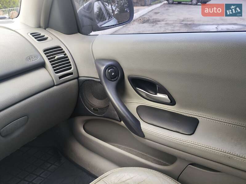 Лифтбек Renault Laguna 2003 в Одессе