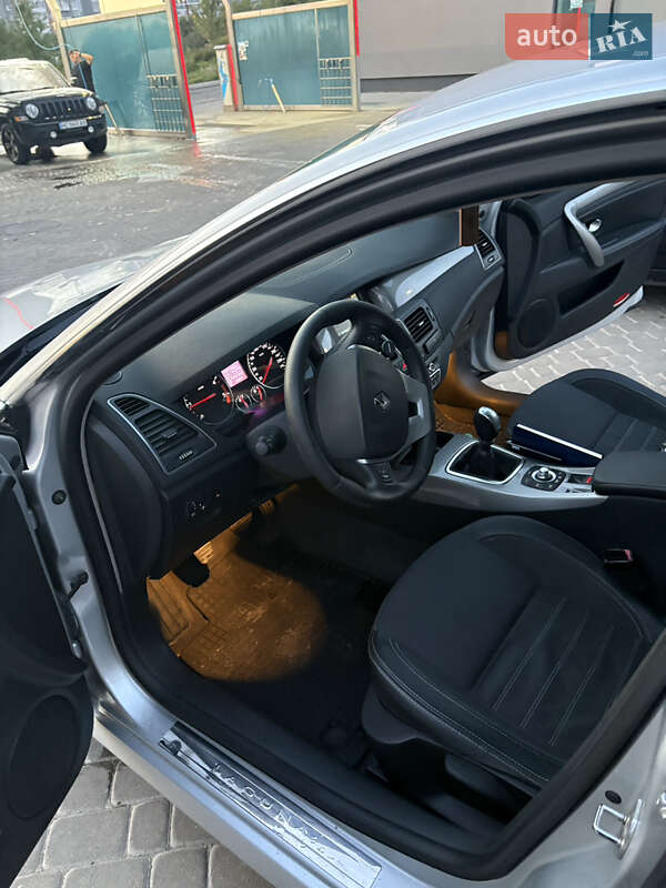 Ліфтбек Renault Laguna 2011 в Львові фото 11 Ліфтбек Renault Laguna 2011 в Львові