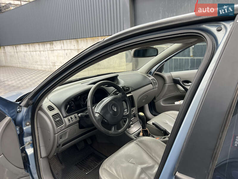 Ліфтбек Renault Laguna 2003 в Хмельницькому