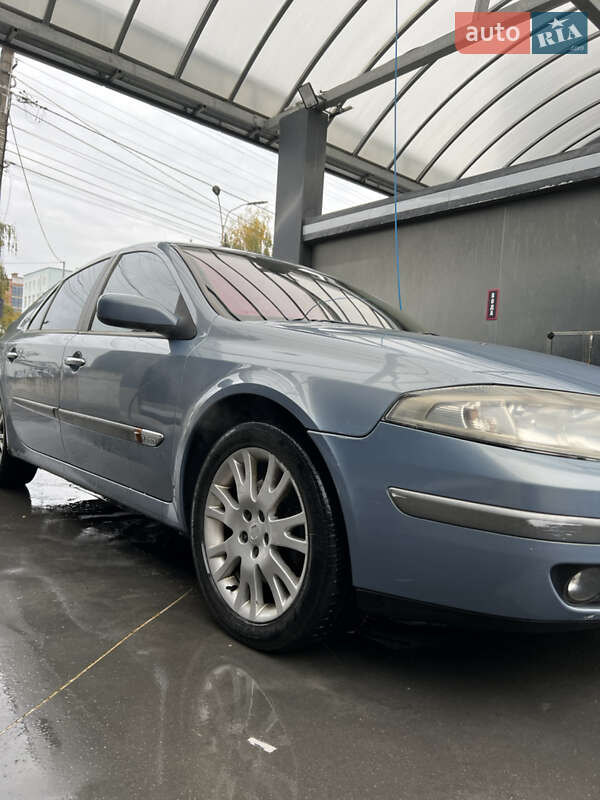 Ліфтбек Renault Laguna 2003 в Хмельницькому