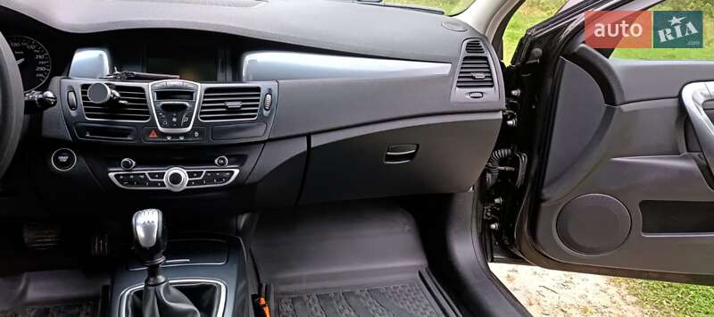 Универсал Renault Laguna 2010 в Лановцах фото 12 Универсал Renault Laguna 2010 в Лановцах