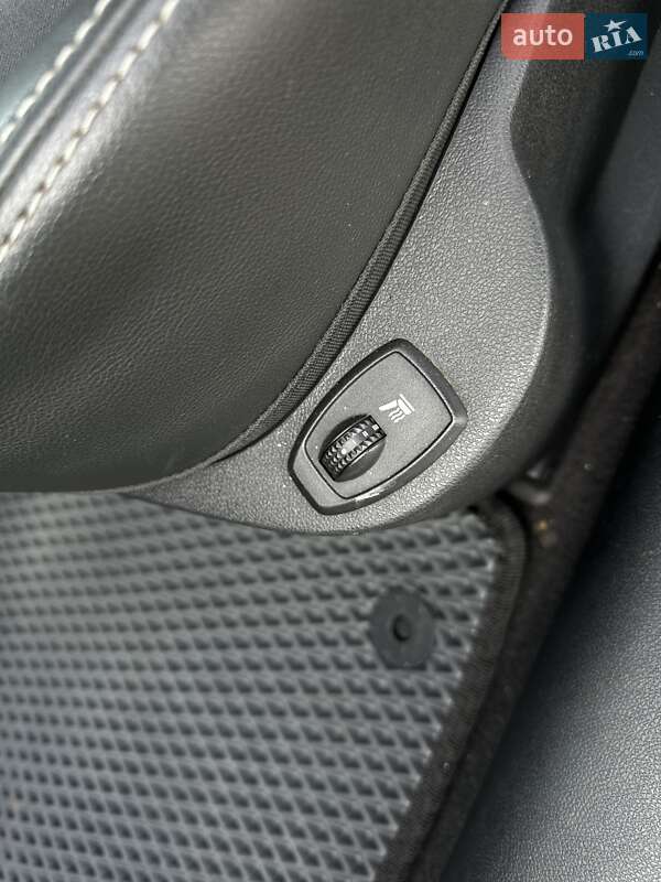 Універсал Renault Laguna 2012 в Чернівцях