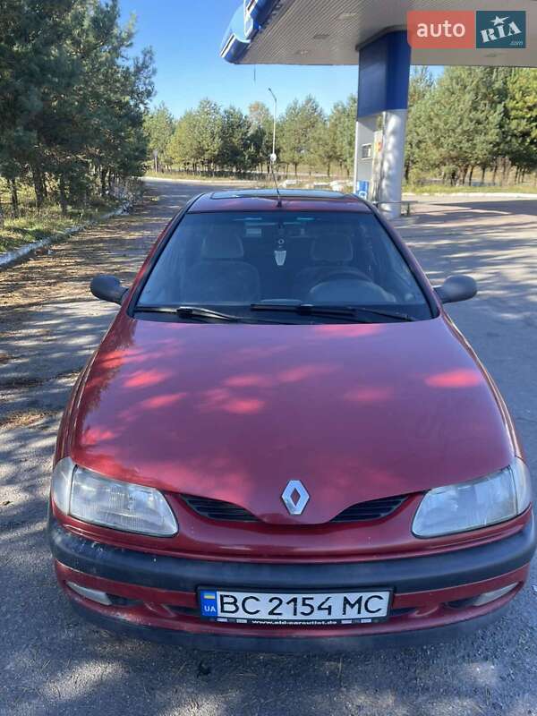Лифтбек Renault Laguna 1995 в Золочеве фото 3 Лифтбек Renault Laguna 1995 в Золочеве