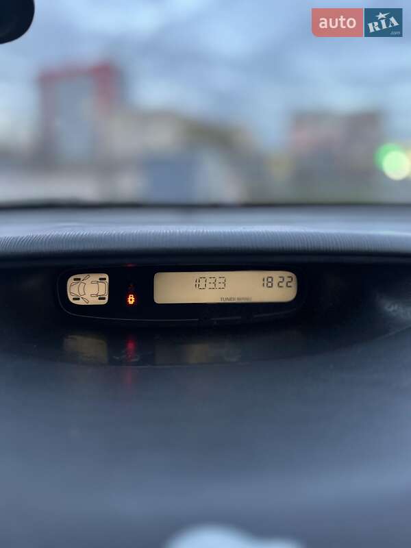 Ліфтбек Renault Laguna 2001 в Львові фото 24 Ліфтбек Renault Laguna 2001 в Львові