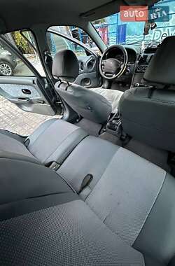 Ліфтбек Renault Laguna 1996 в 