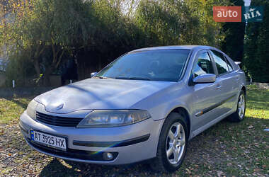 Ліфтбек Renault Laguna 2001 в  Ліфтбек Renault Laguna 2001 в