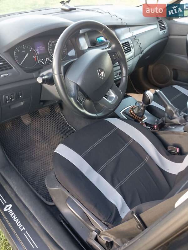 Лифтбек Renault Laguna 2008 в Черновцах