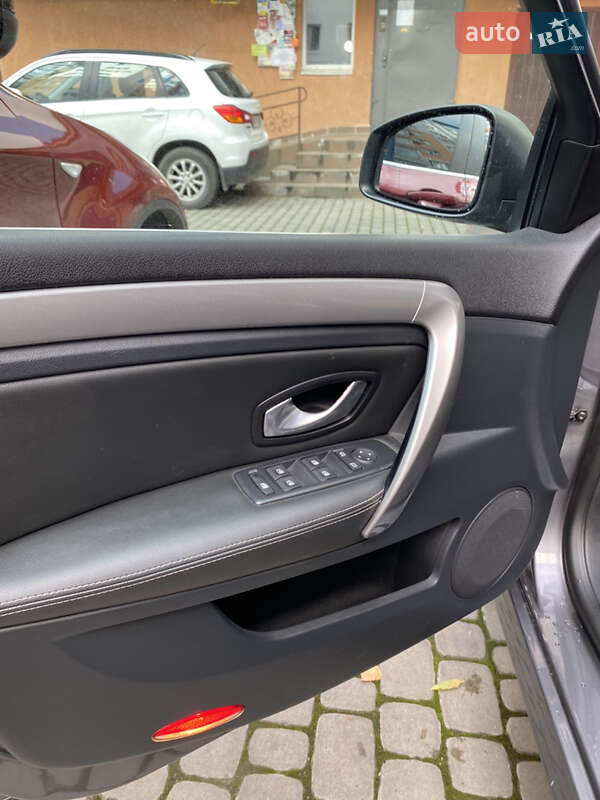 Ліфтбек Renault Laguna 2011 в Івано-Франківську фото 10 Ліфтбек Renault Laguna 2011 в Івано-Франківську